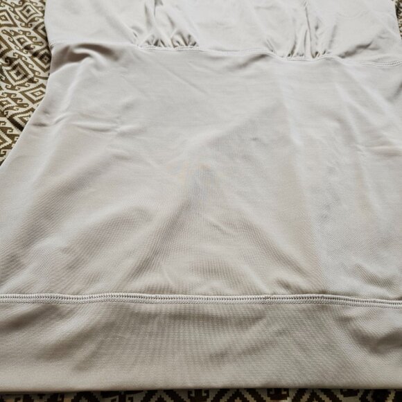 NWT Spanx Total Taming Tank Women's SZ 1X Nude Shapewear Hide & Sleek Top Layer - Picture 5 of 8